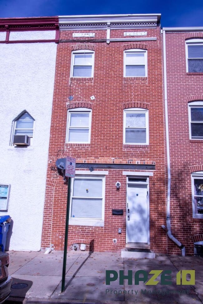 Building Photo - 1304 E Eager St