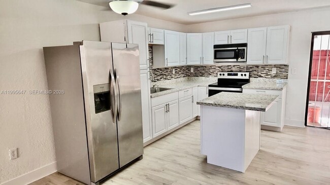 Photo - 550 SW 115th Ave Unidad 405H