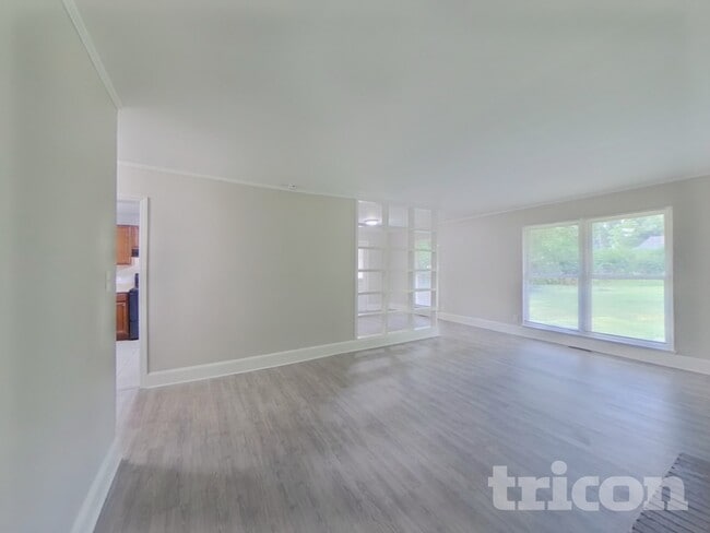Photo - 5530 Wedgewood Dr