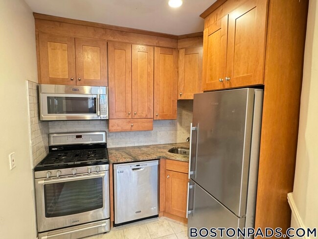 Photo - 240 Kelton St Unidad 7