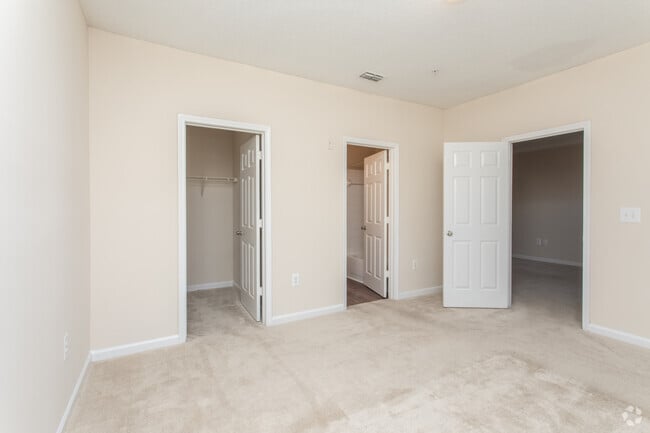 3BR, 2BA - 1350SF