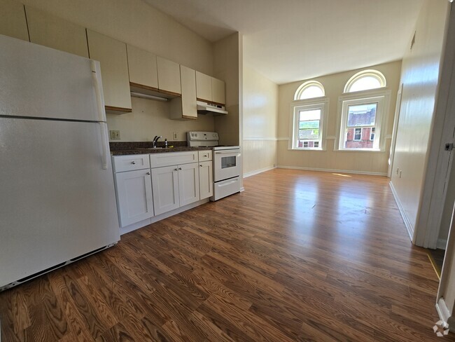 Building Photo - 584 Main St Unit 8 Rental