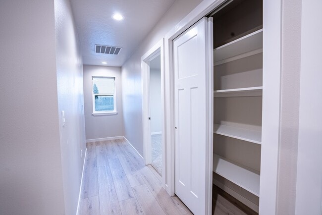 Photo - 8146 W Boekel Rd