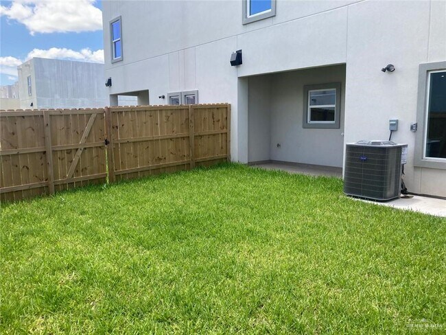 25 Dorado Dr