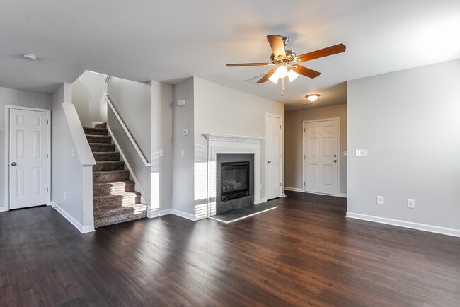 Photo - 6037 Ladish Ln