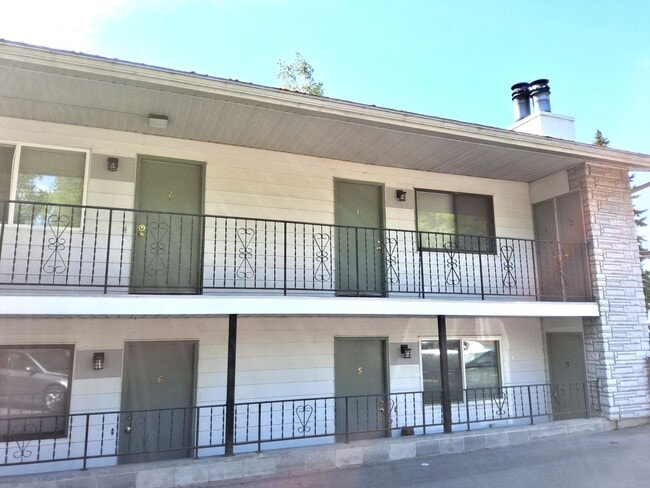 2104 Roosevelt Dr Unit 1