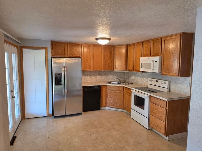 Photo - 1403 Frontier St