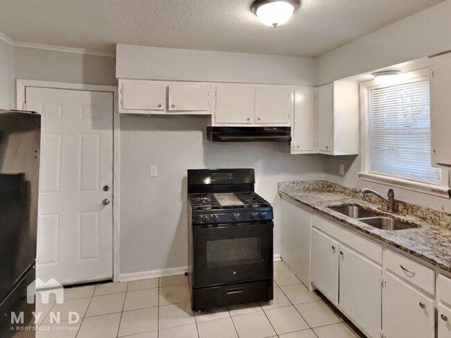 Photo - 2535 Eastbrook Dr
