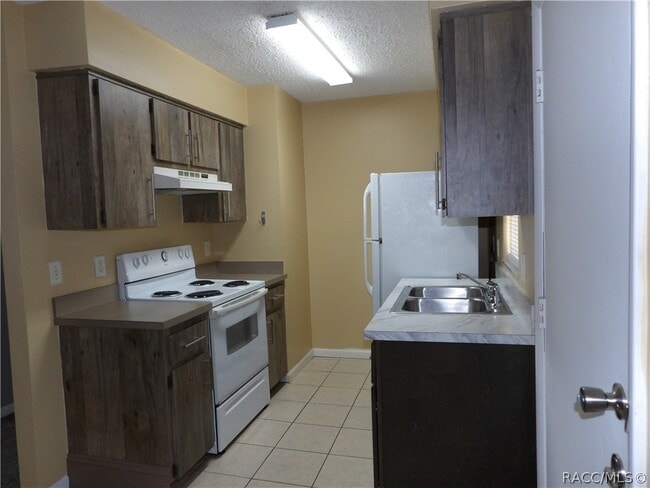 Photo - 520 Independence Hwy