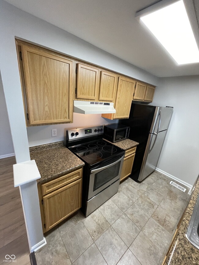 Photo - 8536 Hague Rd