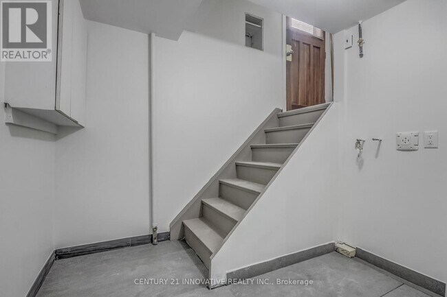 Photo - 17 Tralee Ave