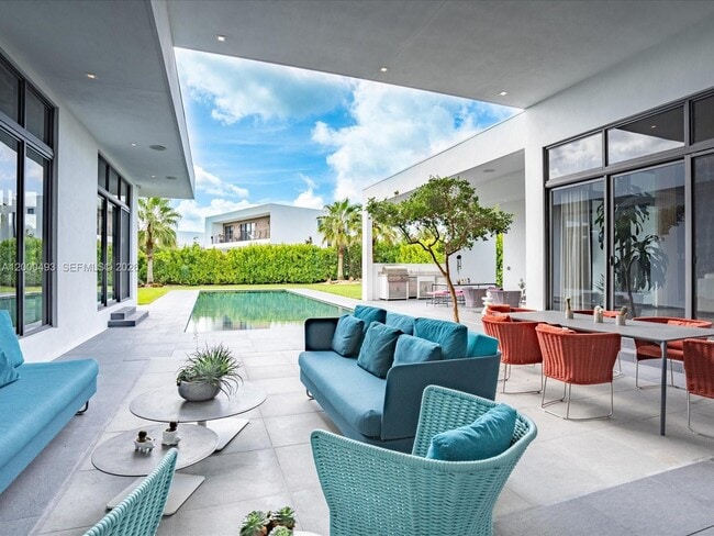 Photo - 16650 Sunset Way