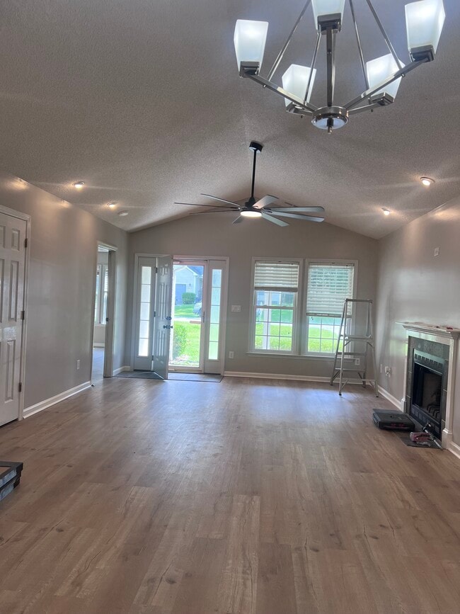 Building Photo - 205 Falling Leaf Ct Rental