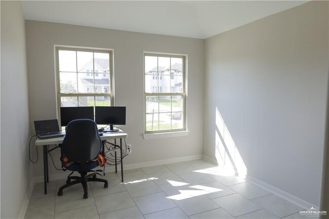 Photo - 13 N 33rd St