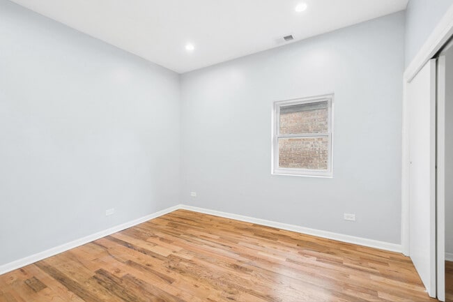 Photo - 4918 N Spaulding Ave