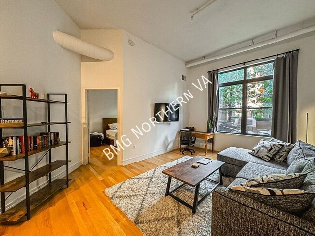 Photo - 2220 Fairfax Dr