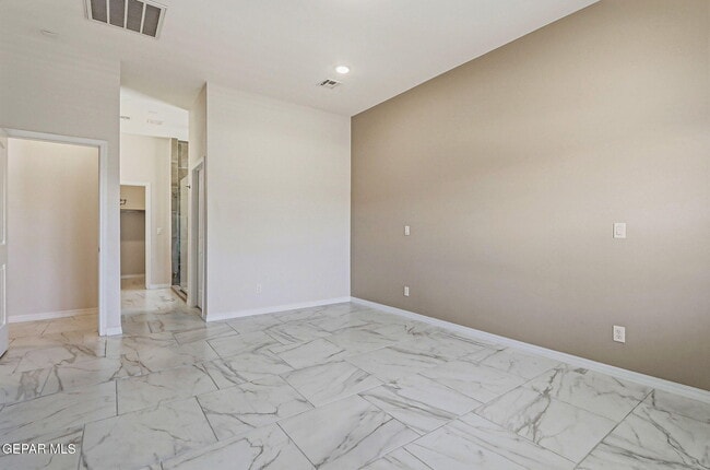 Photo - 941 Aqueduct Ave