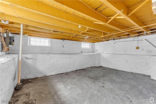 Building Photo - 3064 W 103rd St Rental