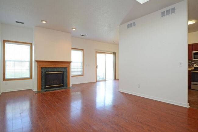 Photo - Beautiful 3-Bed 3-Bath Townhouse in Shakopee - Available Now!