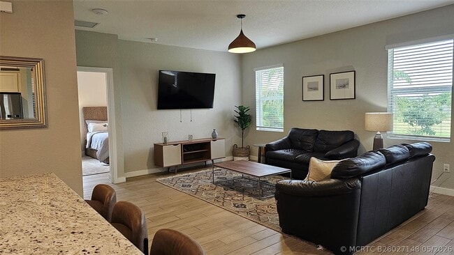 Photo - 3034 NE Skyview Ln