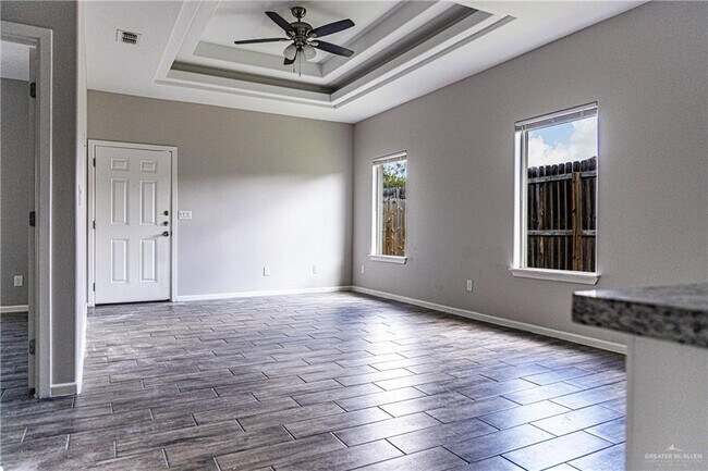 5808 Sandpiper Ave