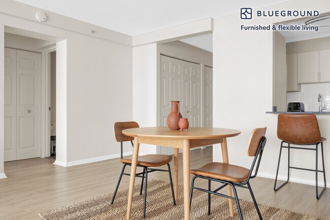 Photo - 10 Emerson Pl Unit FL4-ID499