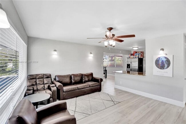 Photo - 2820 NE 9th Ave