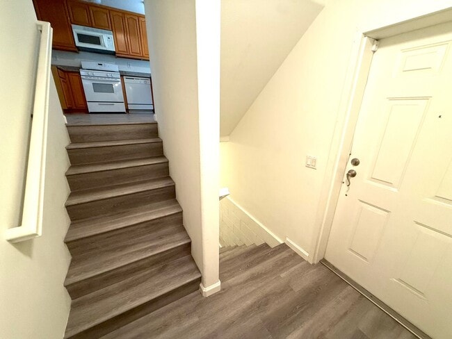 Photo - 2054 Unit C