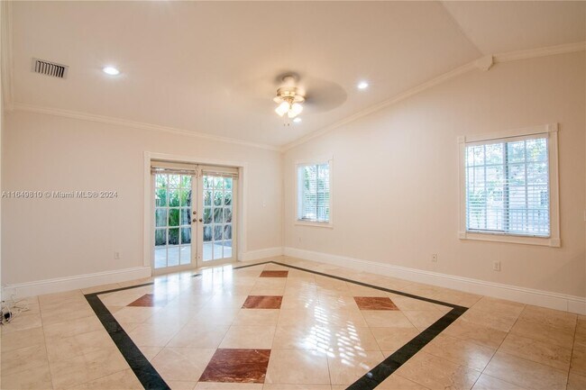 Photo - 3540 SW 13th St