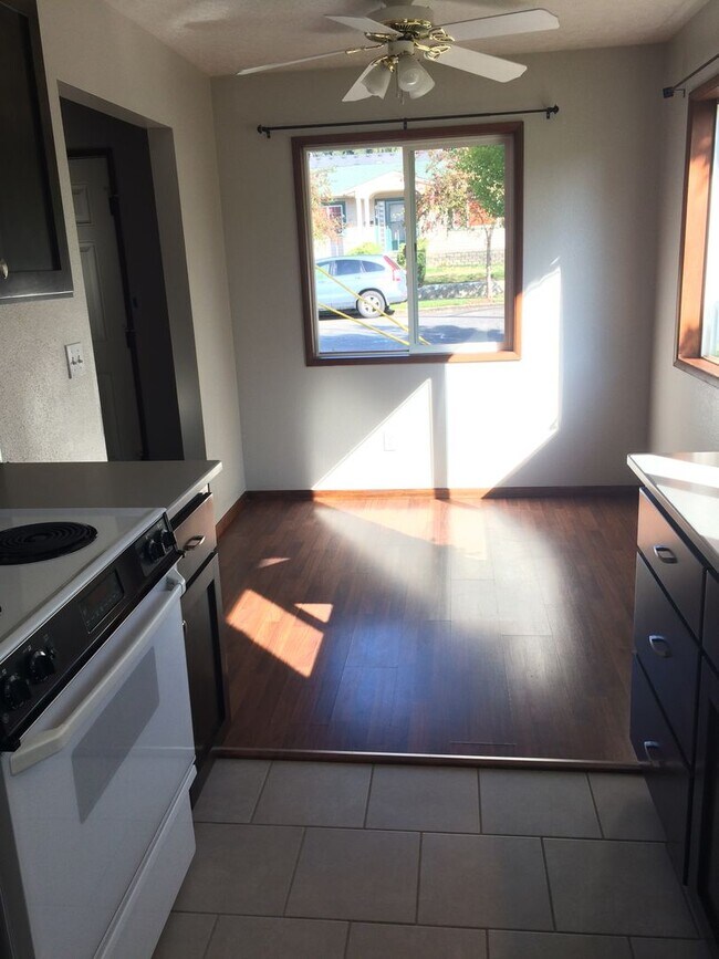 Photo - 615 E 22nd St