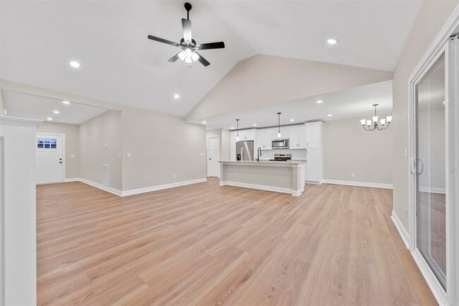 Photo - 722 Sheldrake Ln