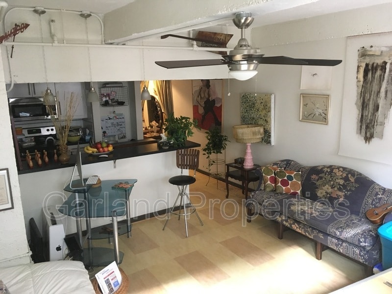 Photo - 110 Campbell Ave SE