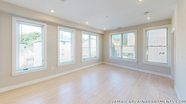 197 Green St Unit 207