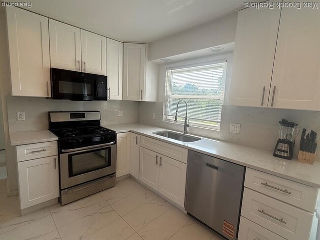 Photo - 4803 Thorntree Dr