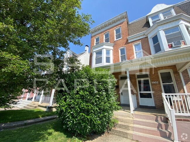 Building Photo - 241 W Jackson St Rental