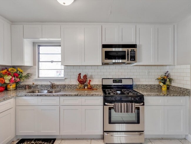 Photo - 801 Pecan St