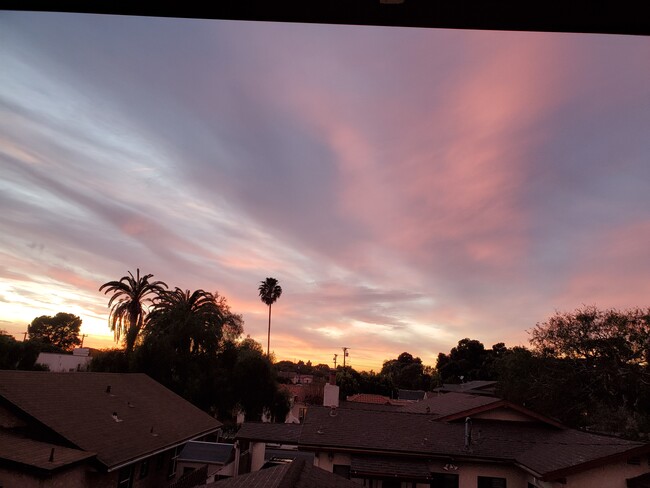 Facing West - 1412 Amapola Ave Apartments Unit 1