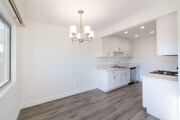 1BR, 1BA - 815SF - Dining Room