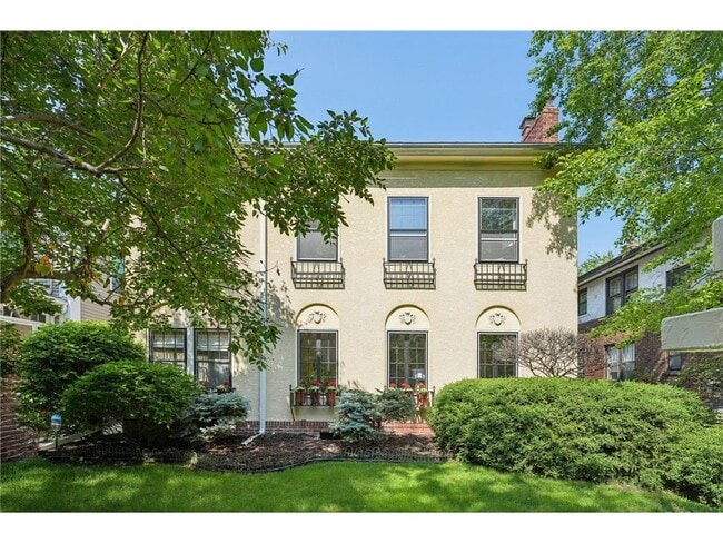 Building Photo - 1770 James Ave S Rental