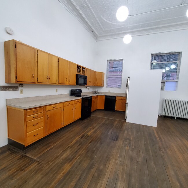 Photo - 1704 Mary St