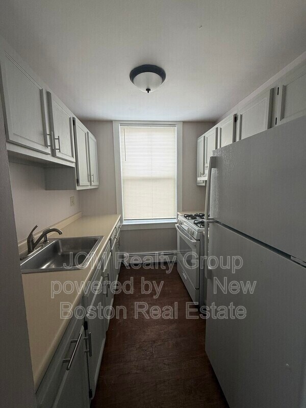 40 Winthrop St Unit 4