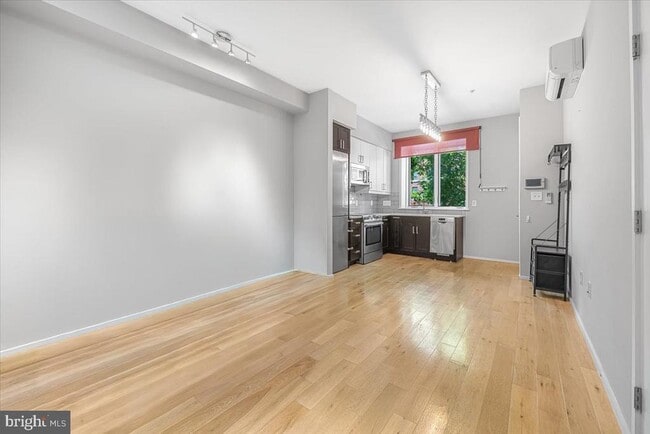Photo - 1474 Belmont St NW Unit 2