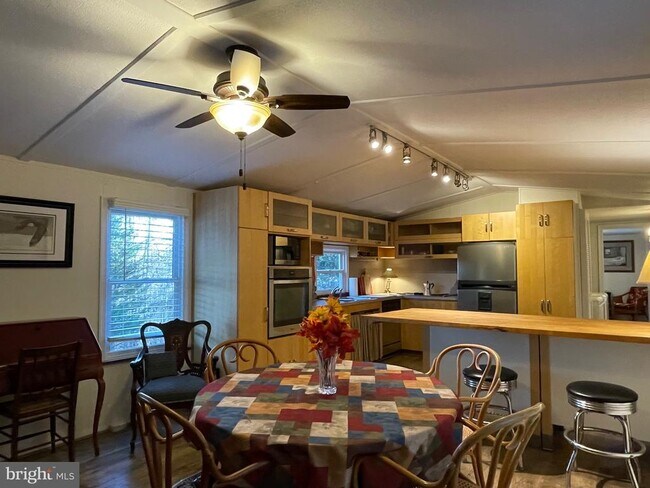 Photo - 59 Angel Kiss Ln