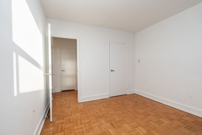 Photo - 265 Dixon Road Unit 905