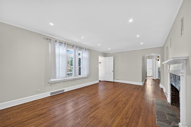 Photo - 108 La Rue Dr