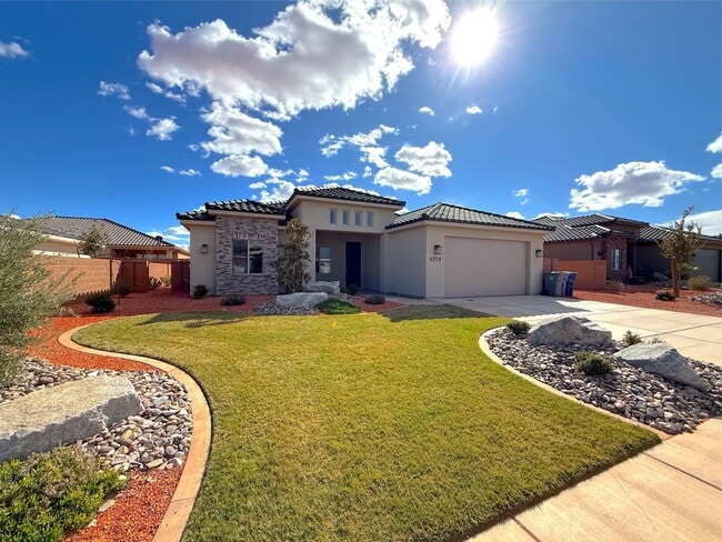 Building Photo - 3 bed, 2.5 Bath 2 car garage home