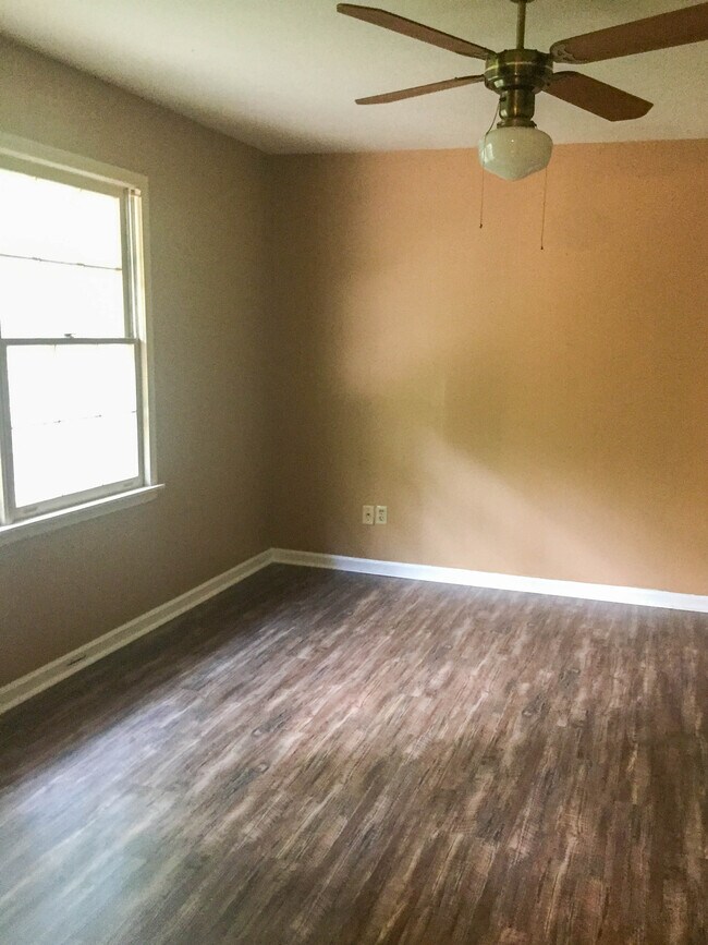 Photo - 4102 Landau Dr