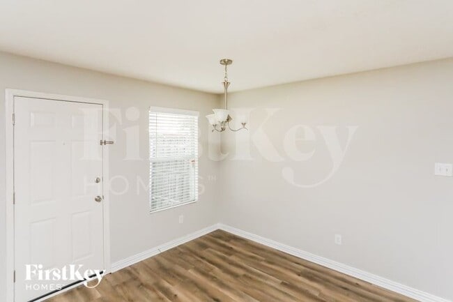 Photo - 1610 Cliffbrook Dr