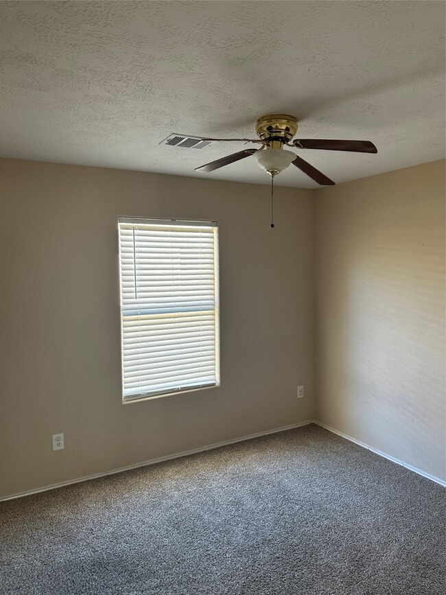 Photo - 16939 Suffolk Bridge Ln