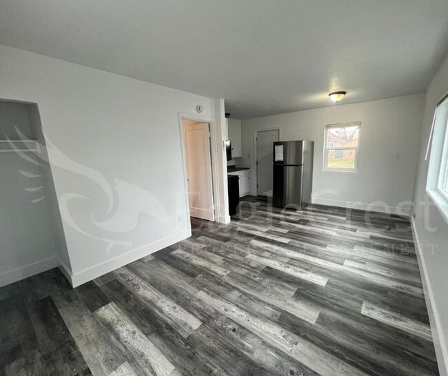 Photo - Roseville Lane Apartments Unit M
